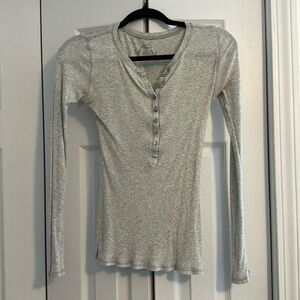 Heather grey, half button, ribbed, long sleeve
